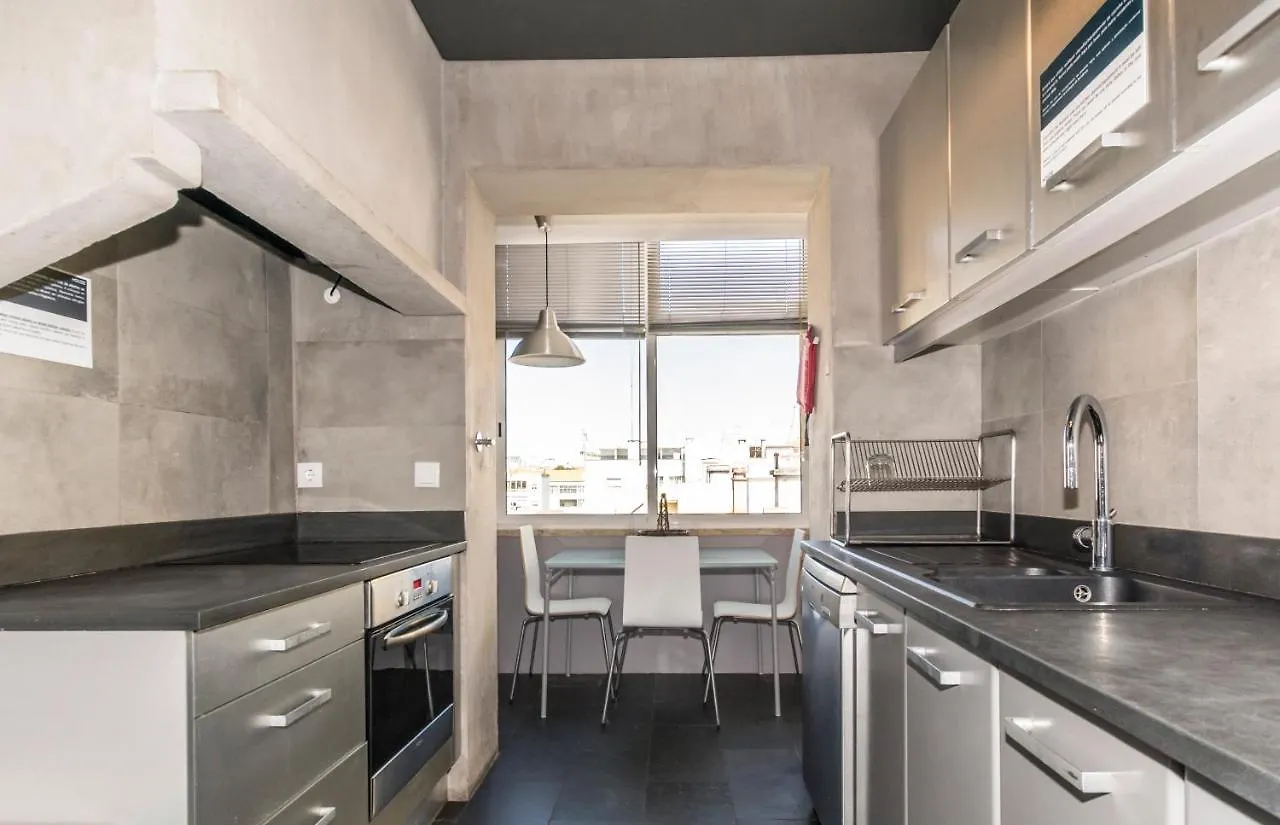 Houze_City Center, 5 Rooms Flat W/ Sunny Terrace Lisbon Apartment
